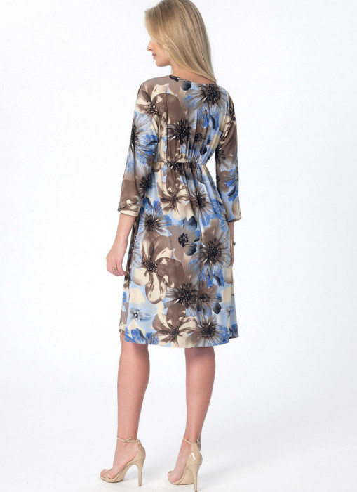 M7353 McCalls Schnittmuster Jerseykleid Tunika-Shirt