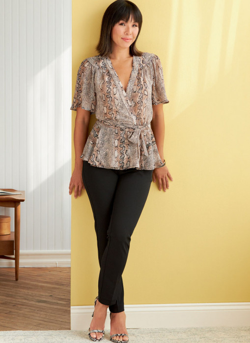 B6828 Butterick Schnittmuster Wickelbluse